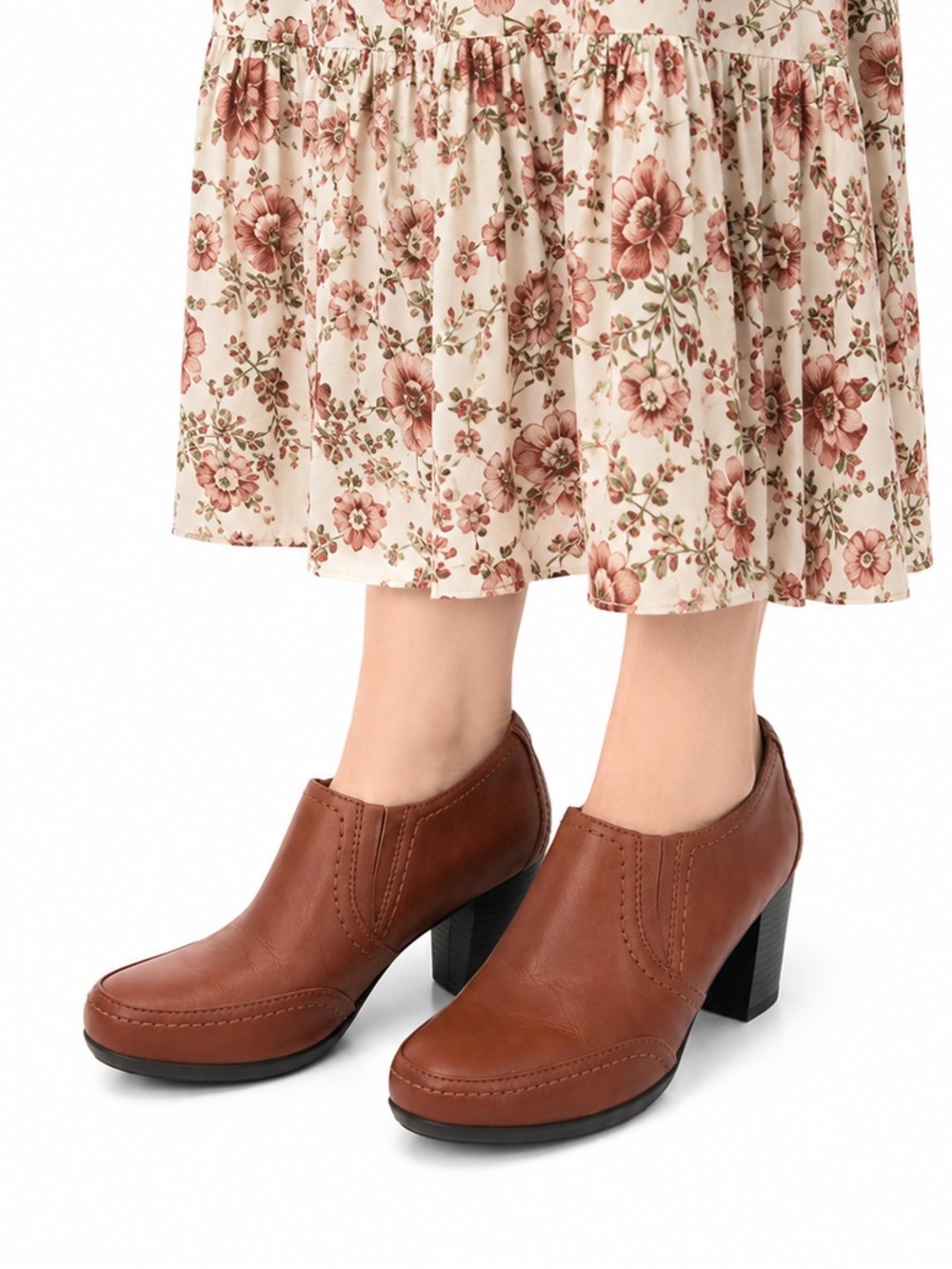 Size 7.5 Clarks Bendables Women’s Cognac Leather‎ Comfort Shootie Heel Pumps